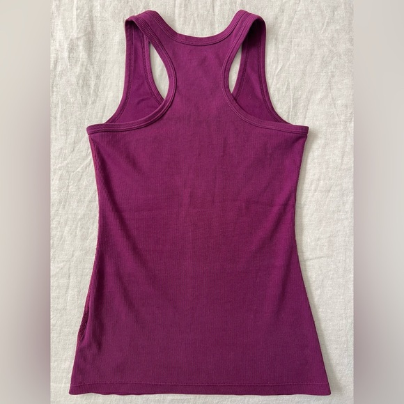 Nike Ribbed Racerbank Tank - Picture 2 of 6